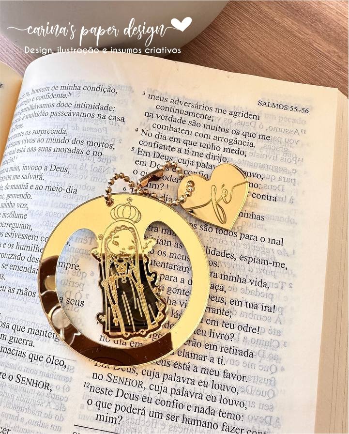 Coleção Marcador clip de acrílico Santinhos 5 cm + Tag coração FÉ (6 peças para 3 marcadores com tag) - Escolha o modelo - Imagem 23