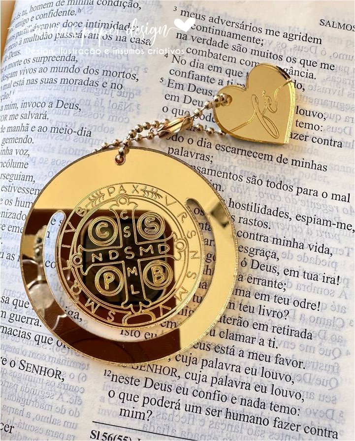 Coleção Marcador clip de acrílico Santinhos 5 cm + Tag coração FÉ (6 peças para 3 marcadores com tag) - Escolha o modelo - Imagem 22